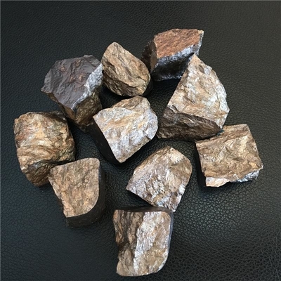Nickel-hafniumlegering als additief element voor op nikkel gebaseerde hoogtemperatuurlegeringen