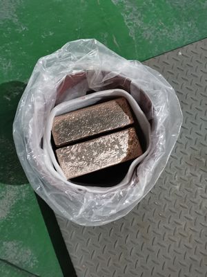 Aluminiumkoper AlCu-meesterlegering met een Cu-gehalte van 10-50% Ingot voor de raffinage van granen