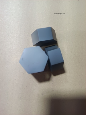 Ballistische tegels van siliciumcarbide-boroncarbide voor hoge hardheid en betere ballistische bescherming