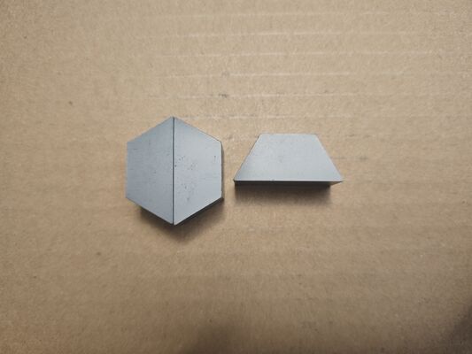 Premium Siliciumcarbide (SiC) keramische tegels voor kogelvrije platen.