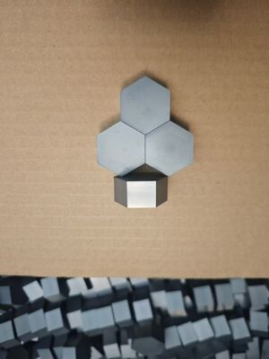 Hoge hardheid 2650 HV siliciumcarbide slagplaat met NIJ III-bescherming en multi-hit-duurzaamheid