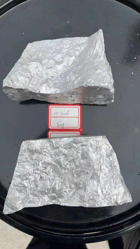 MgNd Rare Earth Master Alloy voor het smelten van magnesiumlegeringen om de corrosiebestendigheid te verbeteren